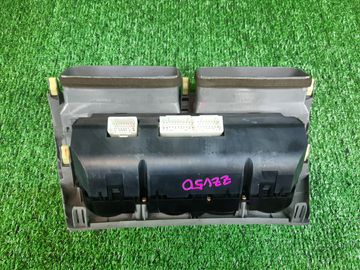 БЛОК УПРАВЛЕНИЯ КЛИМАТ КОНТРОЛЕМ НА TOYOTA VISTA SV50