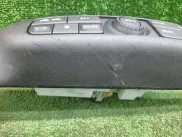 БЛОК УПРАВЛЕНИЯ КЛИМАТ КОНТРОЛЕМ НА MAZDA MILLENIA TAFP