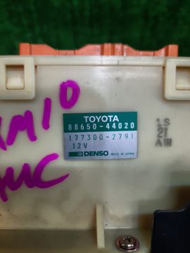 БЛОК УПРАВЛЕНИЯ КЛИМАТ КОНТРОЛЕМ НА TOYOTA IPSUM SXM10