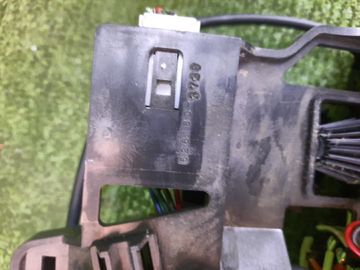 БЛОК УПРАВЛЕНИЯ КЛИМАТ КОНТРОЛЕМ НА ISUZU BIGHORN UBS69