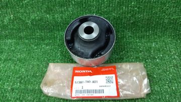 САЙЛЕНТБЛОК НА HONDA STEPWGN RP3