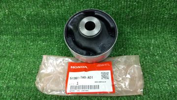 САЙЛЕНТБЛОК НА HONDA STEPWGN RP3