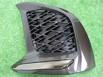 ЗАГЛУШКА БАМПЕРА НА LEXUS LS500H VXFA55