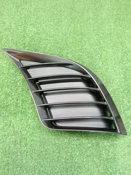 ЗАГЛУШКА БАМПЕРА НА LEXUS LS500H VXFA55