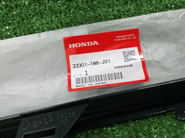 ЗАГЛУШКА БАМПЕРА НА HONDA INSIGHT ZE2
