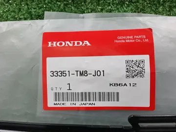 ЗАГЛУШКА БАМПЕРА НА HONDA INSIGHT ZE2