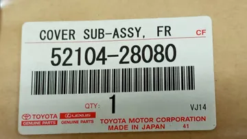 МОЛДИНГ НА TOYOTA VOXY ZWR80G