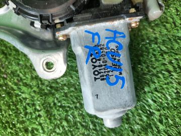 СТЕКЛОПОДЪЕМНИК НА TOYOTA HARRIER MCU15W