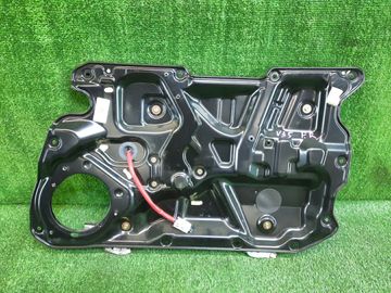 СТЕКЛОПОДЪЕМНИК НА NISSAN SKYLINE V35