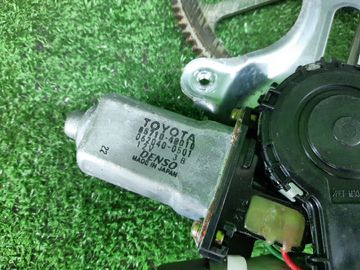 СТЕКЛОПОДЪЕМНИК НА TOYOTA HARRIER MCU10W