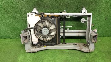 РАМКА РАДИАТОРА НА TOYOTA ROOMY M900A 1KR-FE