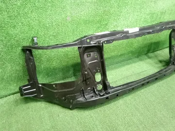 РАМКА РАДИАТОРА НА TOYOTA TACOMA GRN305L