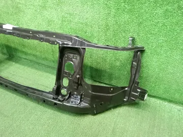 РАМКА РАДИАТОРА НА TOYOTA TACOMA GRN305L