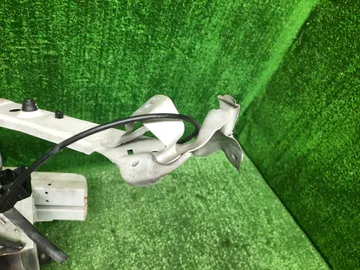 РАМКА РАДИАТОРА НА TOYOTA PREMIO ZRT260 2ZR-FAE