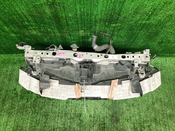 РАМКА РАДИАТОРА НА TOYOTA COROLLA  AXIO NZE161 1NZ-FE