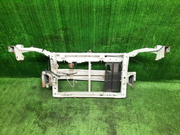 РАМКА РАДИАТОРА НА TOYOTA IST NCP65 1NZ-FE