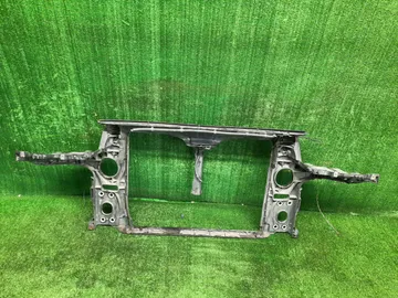 РАМКА РАДИАТОРА НА VOLKSWAGEN TOUAREG