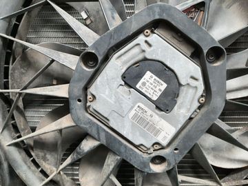 РАМКА РАДИАТОРА НА PORSCHE CAYENNE 957