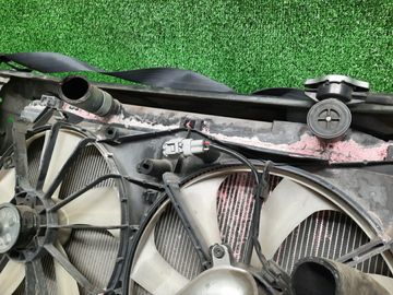 РАМКА РАДИАТОРА НА TOYOTA CAMRY ACV40 2AZ-FE