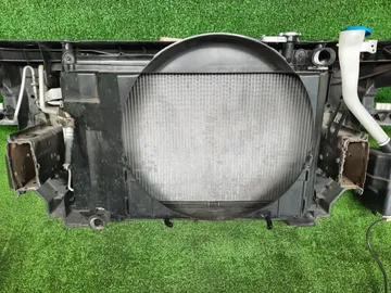 РАМКА РАДИАТОРА НА NISSAN SKYLINE V35 VQ25DD