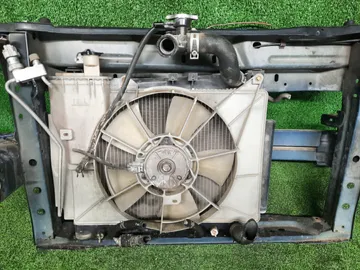 РАМКА РАДИАТОРА НА TOYOTA PROBOX NCP51V 1NZ-FE
