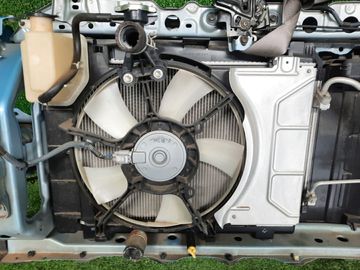 РАМКА РАДИАТОРА НА TOYOTA VITZ KSP130 1KR-FE