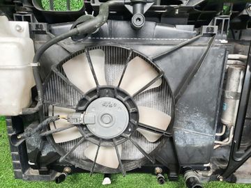 РАМКА РАДИАТОРА НА MAZDA DEMIO DE3FS ZJ-VE