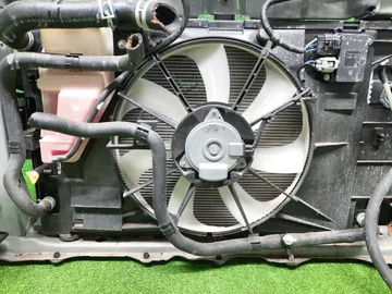 РАМКА РАДИАТОРА НА TOYOTA PROBOX NHP160V 1NZ-FXE
