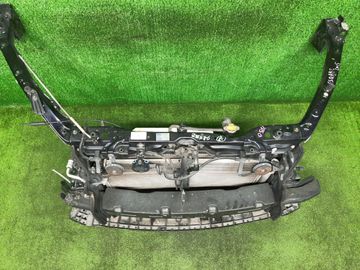 РАМКА РАДИАТОРА НА TOYOTA ESQUIRE ZWR80G 2ZR-FXE