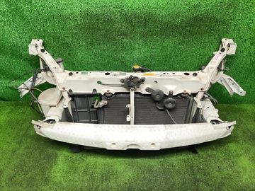 РАМКА РАДИАТОРА НА TOYOTA IST NCP60 2NZ-FE