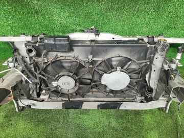 РАМКА РАДИАТОРА НА TOYOTA AVENSIS AZT250 1AZ-FSE