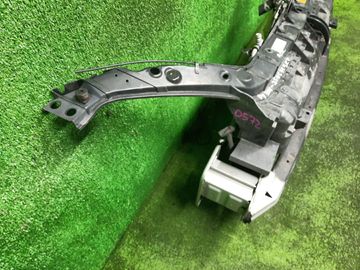 РАМКА РАДИАТОРА НА MAZDA DEMIO DY3W ZJ-VE