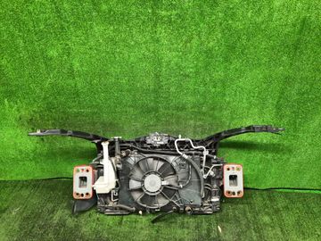 РАМКА РАДИАТОРА НА MAZDA DEMIO DY3W ZJ-VE