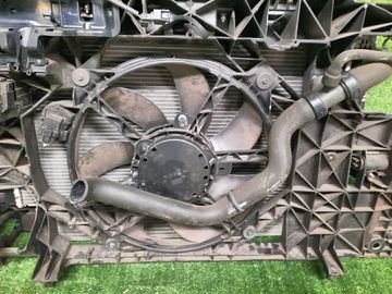 РАМКА РАДИАТОРА НА RENAULT MEGANE KZ0G M4R