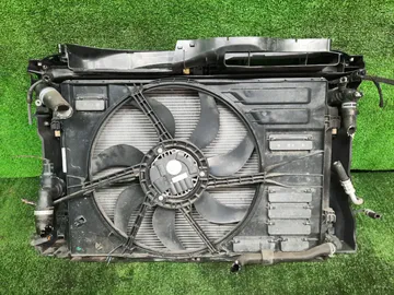 РАМКА РАДИАТОРА НА VOLKSWAGEN GOLF 5G1 CHP