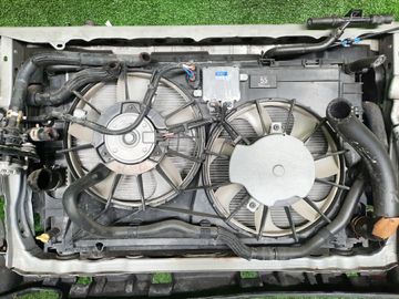 РАМКА РАДИАТОРА НА TOYOTA SAI AZK10 2AZ-FXE