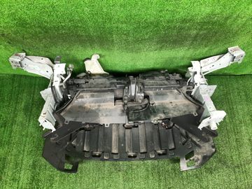 РАМКА РАДИАТОРА НА NISSAN LEAF ZE1 EM57