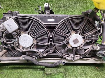 РАМКА РАДИАТОРА НА NISSAN LEAF ZE1 EM57