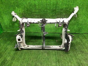 РАМКА РАДИАТОРА НА TOYOTA VOXY ZRR80G 3ZR-FAE