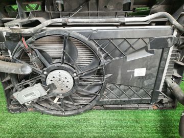 РАМКА РАДИАТОРА НА MAZDA AXELA BKEP LF-VE