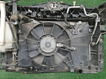 РАМКА РАДИАТОРА НА MAZDA DEMIO DY3W ZJ-VE