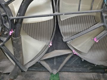 РАМКА РАДИАТОРА НА MAZDA CX-7 ER3P L3-VDT