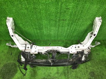 РАМКА РАДИАТОРА НА TOYOTA VOXY ZRR80 3ZR-FAE