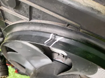 РАМКА РАДИАТОРА НА VOLKSWAGEN TOURAN 1T2