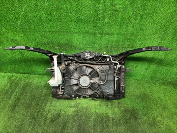 РАМКА РАДИАТОРА НА MAZDA DEMIO DY3W ZJ-VE