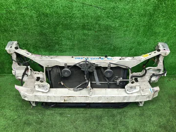 РАМКА РАДИАТОРА НА TOYOTA IPSUM SXM10 3S-FE