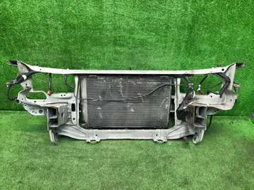 РАМКА РАДИАТОРА НА TOYOTA IPSUM SXM10 3S-FE