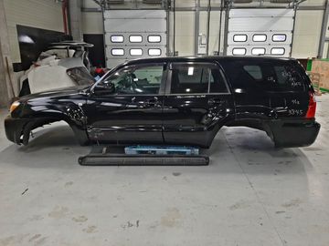 КУЗОВ НА TOYOTA HILUX SURF TRN210W