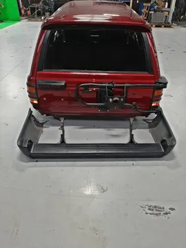 КУЗОВ НА TOYOTA HILUX SURF KZN130