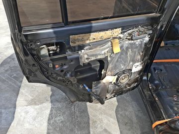 КУЗОВ НА TOYOTA LAND CRUISER FZJ80